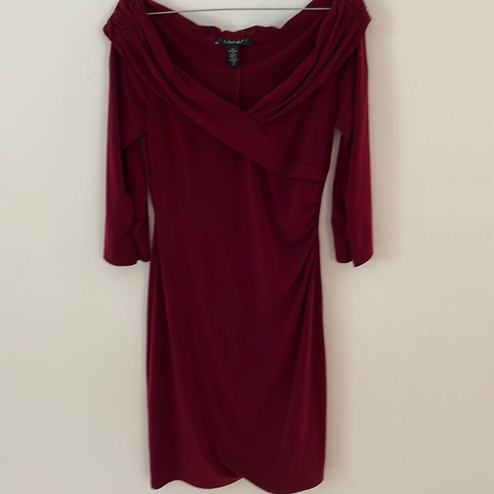 Burgundy dress 3/4 sleeve - Laundry by Shelli Segal. Size 6. Looks terrific